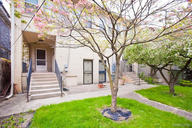 7880 Van Dyke Place, Detroit, MI 48214