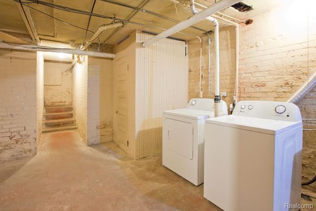 7880 Van Dyke Place, Detroit, MI 48214