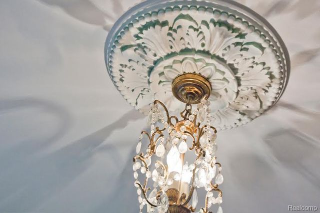 7880 Van Dyke Place, Detroit, MI 48214