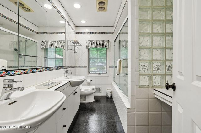 10 Arcadia Road, Woodcliff Lake, NJ 07677