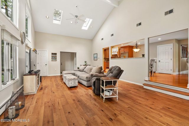 10 Arcadia Road, Woodcliff Lake, NJ 07677