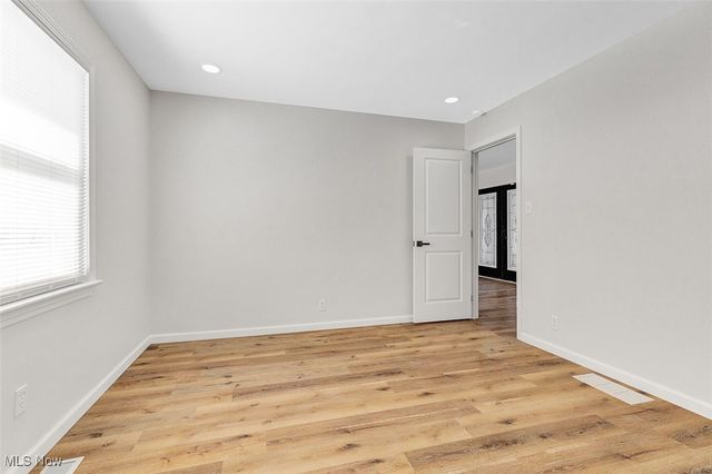 2030 Brookshire Road, Akron, OH 44313