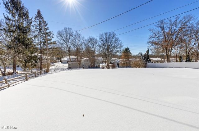 2030 Brookshire Road, Akron, OH 44313