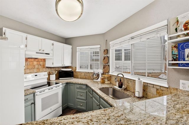 8698 W Plymouth Avenue, Littleton, CO 80128