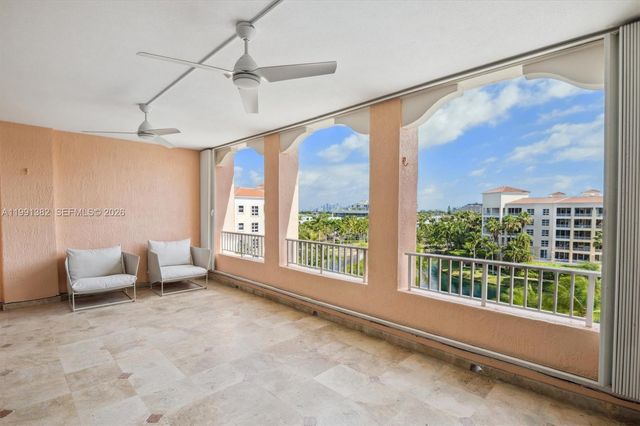 733 Crandon Blvd PH-5, Key Biscayne, FL 33149