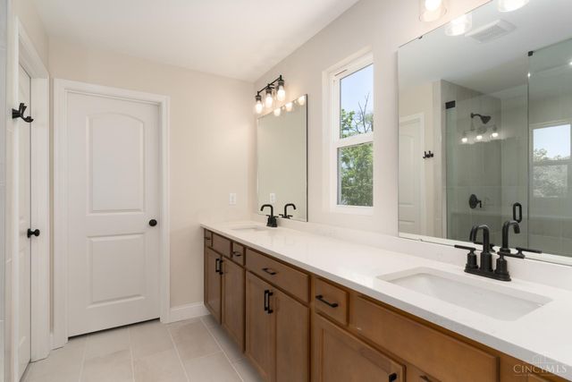 1143 Wayfarers Way, Lebanon, OH 45036