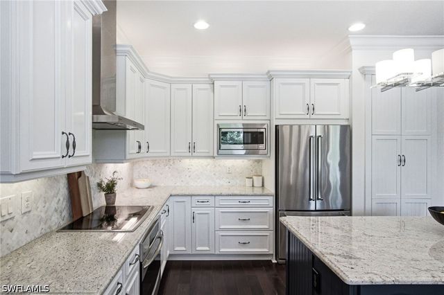 3908 Gibralter DR, Naples, FL 34119