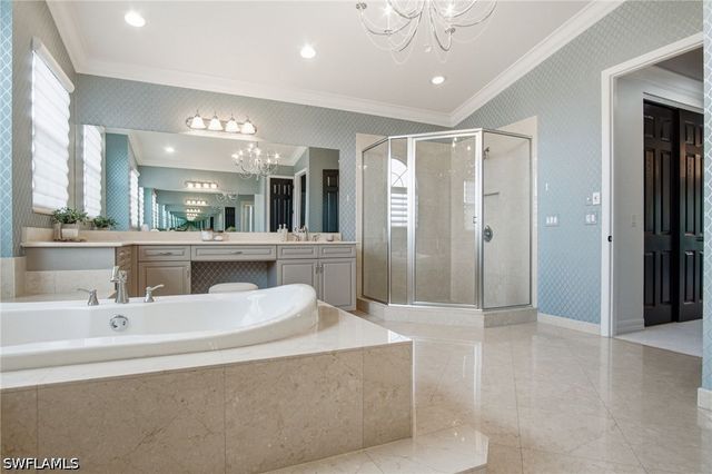 3908 Gibralter DR, Naples, FL 34119