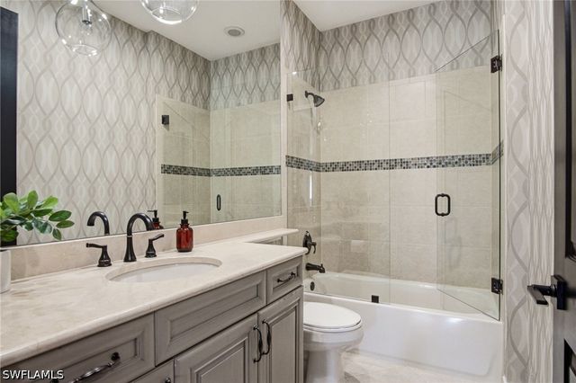 3908 Gibralter DR, Naples, FL 34119