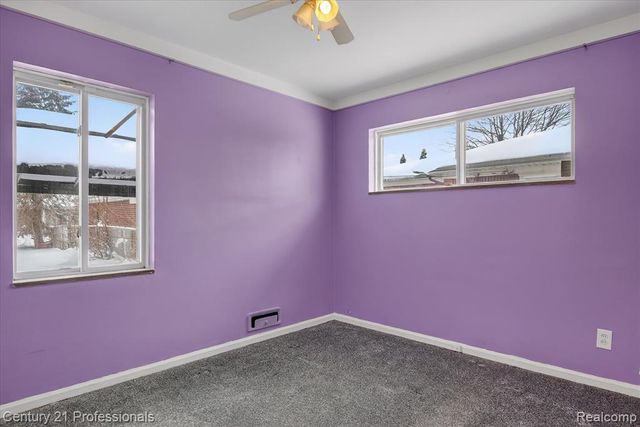 16786 Sprenger Avenue, Eastpointe, MI 48021