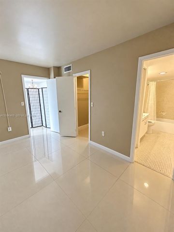 4174 Inverrary Drive 1011, Lauderhill, FL 33319