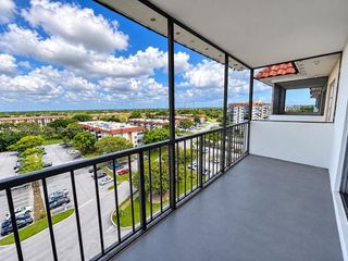 4174 Inverrary Drive 1011, Lauderhill, FL 33319