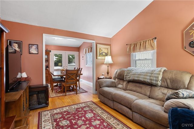 15 Wexford Road, Dewitt, NY 13214