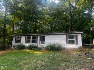 9089 Gold Point Road, Trafalgar, IN 46181