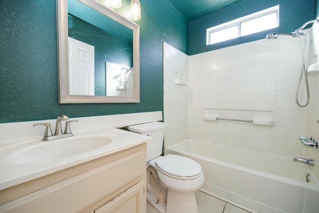 4093 Heartland Way, Turlock, CA 95382