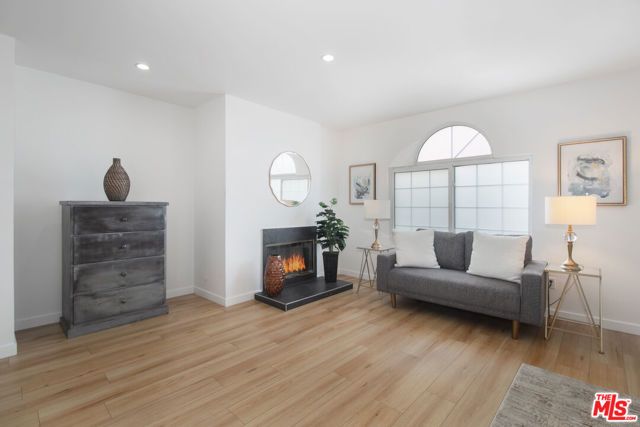4336 Alla Road, Los Angeles, CA 90066