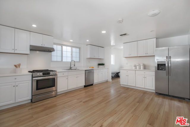 4336 Alla Road, Los Angeles, CA 90066