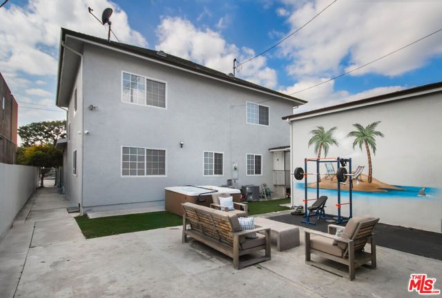 4336 Alla Road, Los Angeles, CA 90066