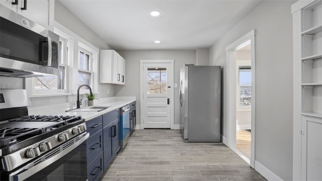 523 7th Ave, Coraopolis, PA 15108