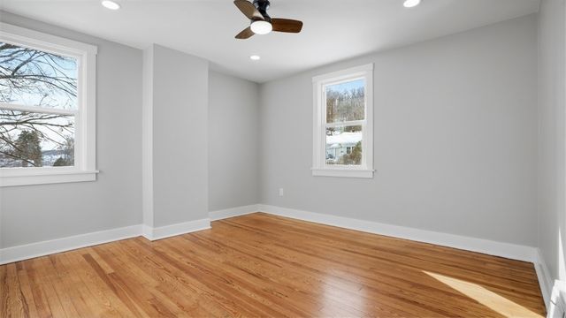 523 7th Ave, Coraopolis, PA 15108