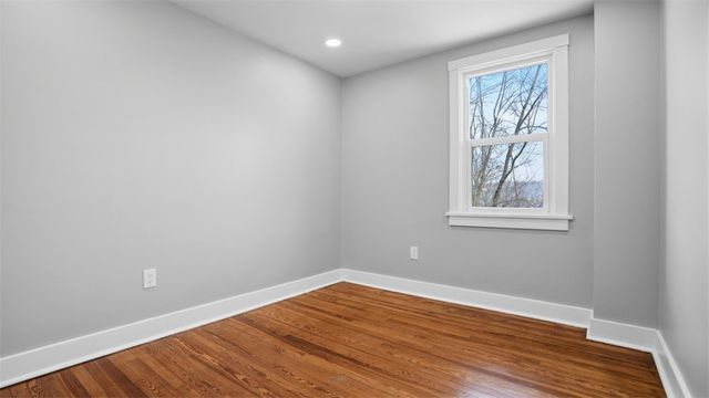 523 7th Ave, Coraopolis, PA 15108