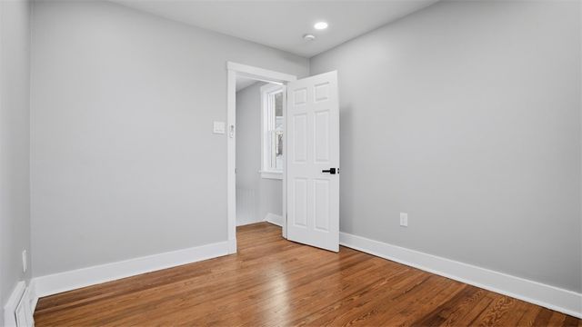 523 7th Ave, Coraopolis, PA 15108