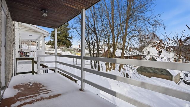 523 7th Ave, Coraopolis, PA 15108