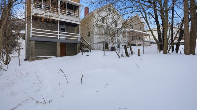 523 7th Ave, Coraopolis, PA 15108