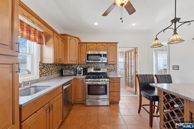 385 Berkeley Avenue, Bloomfield, NJ 07003