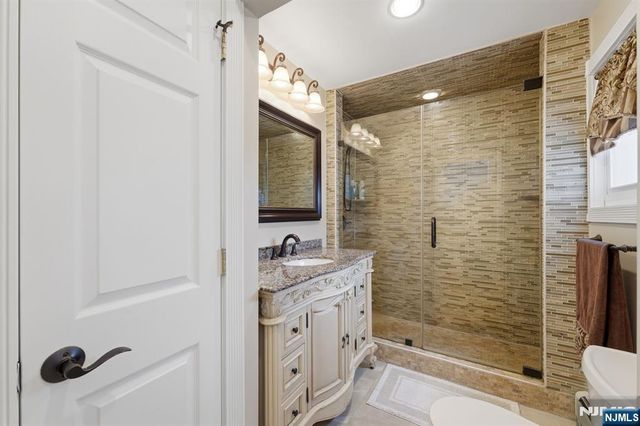 385 Berkeley Avenue, Bloomfield, NJ 07003