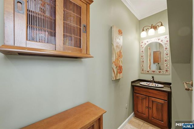 385 Berkeley Avenue, Bloomfield, NJ 07003