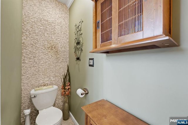 385 Berkeley Avenue, Bloomfield, NJ 07003