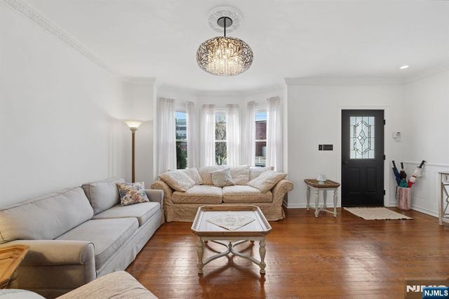 385 Berkeley Avenue, Bloomfield, NJ 07003