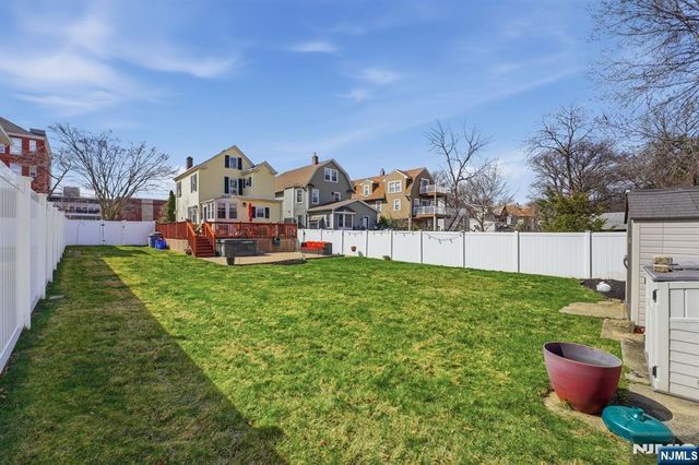 385 Berkeley Avenue, Bloomfield, NJ 07003