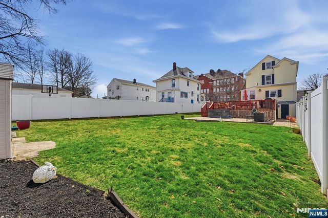385 Berkeley Avenue, Bloomfield, NJ 07003