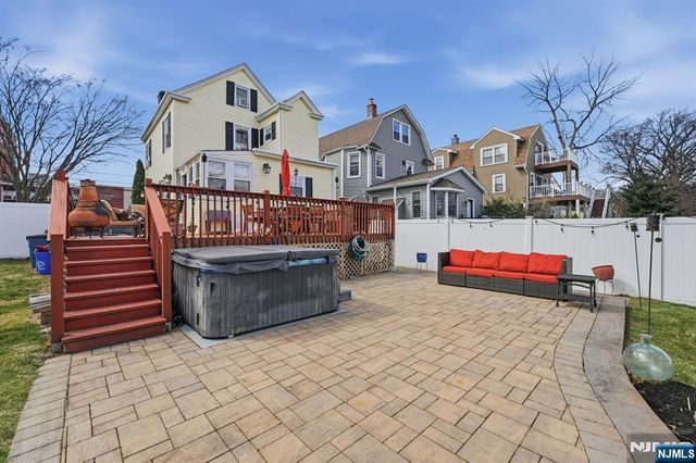 385 Berkeley Avenue, Bloomfield, NJ 07003