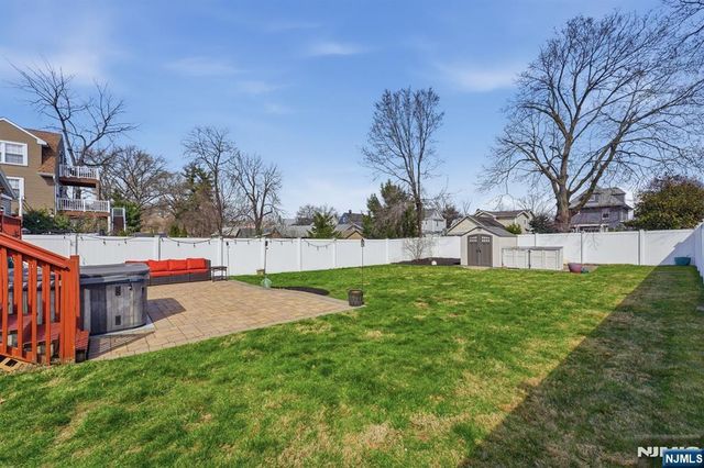 385 Berkeley Avenue, Bloomfield, NJ 07003