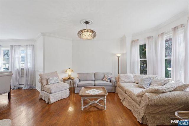 385 Berkeley Avenue, Bloomfield, NJ 07003
