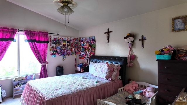 5910 Verdant Hills Court, Bakersfield, CA 93313