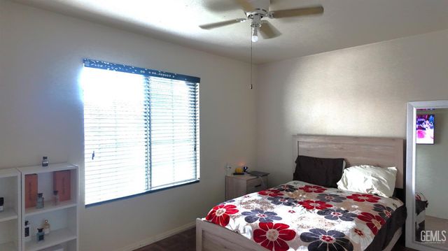 5910 Verdant Hills Court, Bakersfield, CA 93313