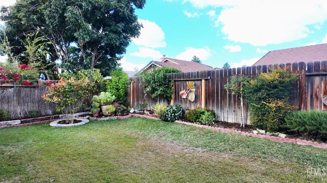 5910 Verdant Hills Court, Bakersfield, CA 93313