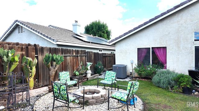 5910 Verdant Hills Court, Bakersfield, CA 93313