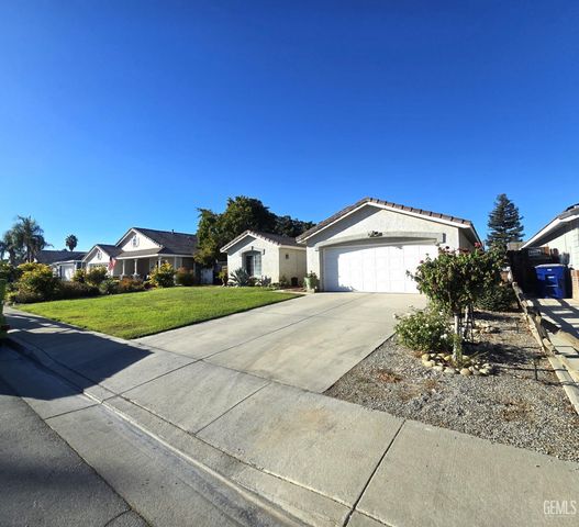 5910 Verdant Hills Court, Bakersfield, CA 93313