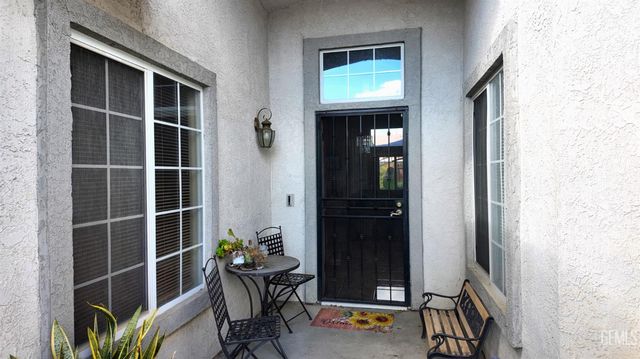 5910 Verdant Hills Court, Bakersfield, CA 93313