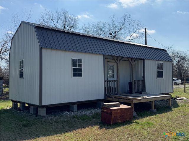 404 E Mignonette Street, Kosse, TX 76653