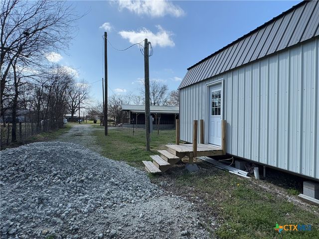 404 E Mignonette Street, Kosse, TX 76653