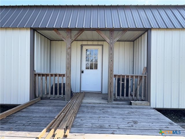 404 E Mignonette Street, Kosse, TX 76653