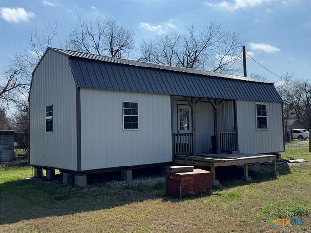 404 E Mignonette Street, Kosse, TX 76653