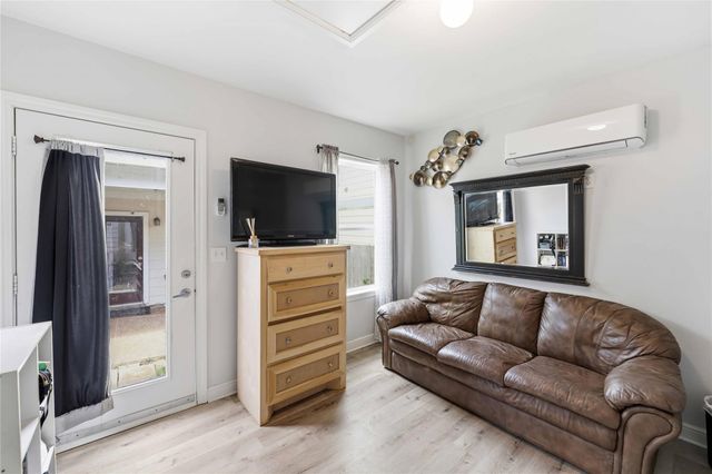 9511 Yearling Branch Drive, Houston, TX 77075