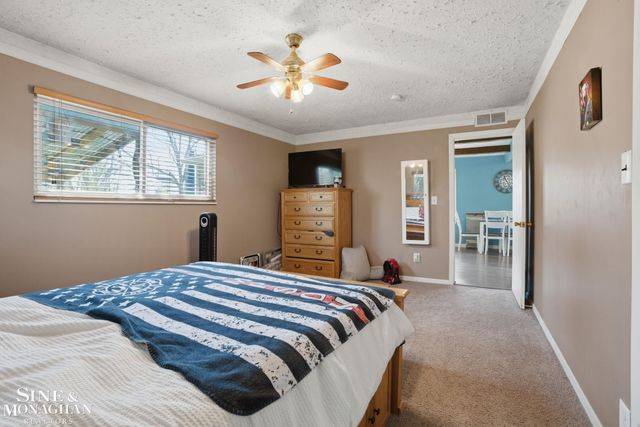 47172 Forton Drive, Chesterfield, MI 48047
